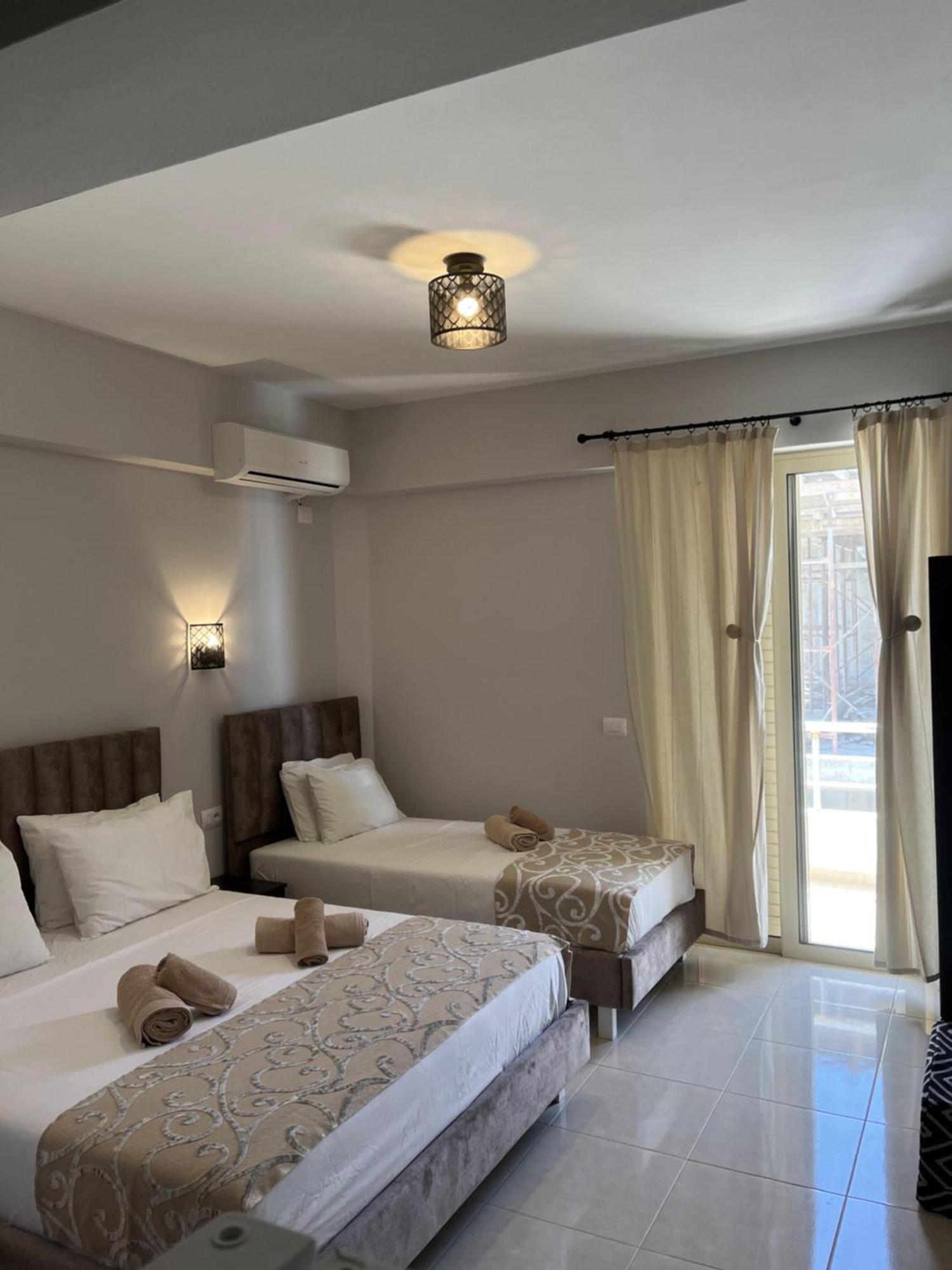 Bluemoon Suites Sarande Sarandë Exterior foto