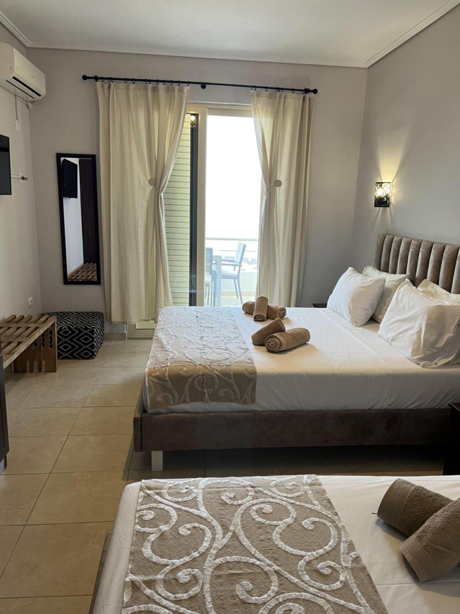 Bluemoon Suites Sarande Sarandë Exterior foto