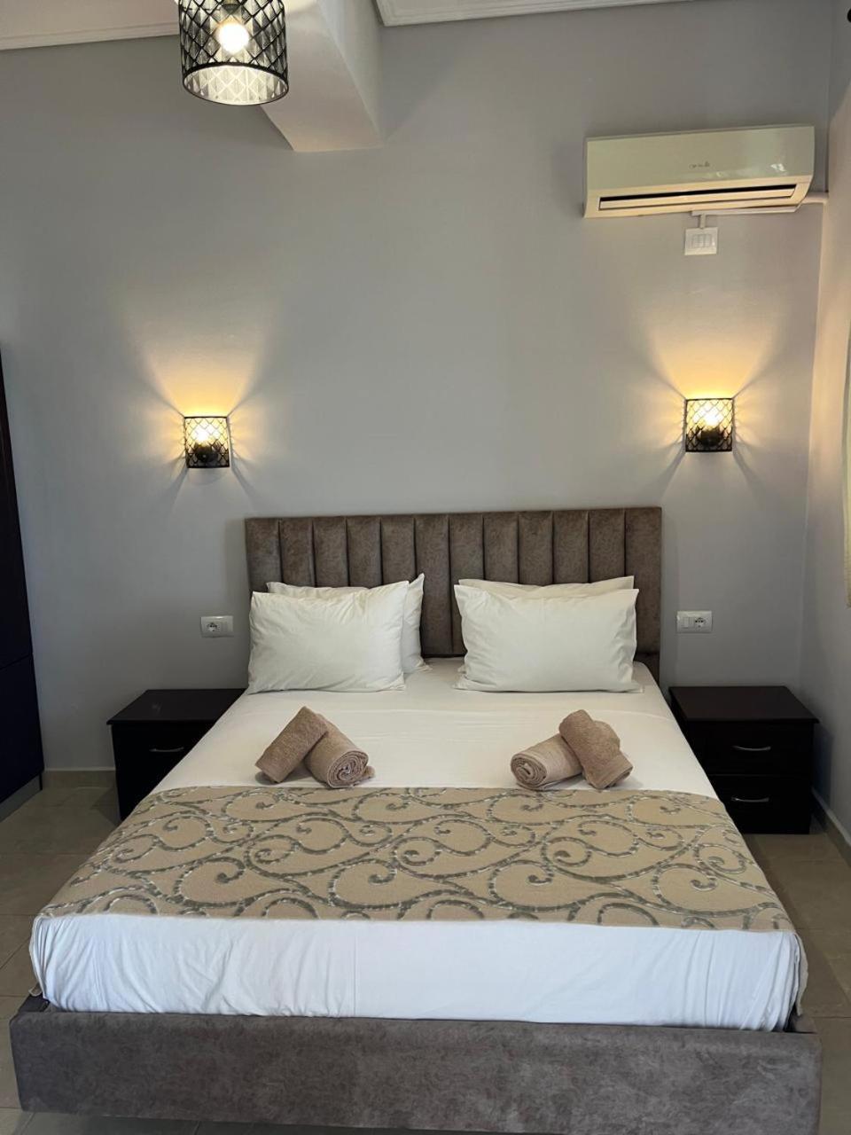 Bluemoon Suites Sarande Sarandë Exterior foto