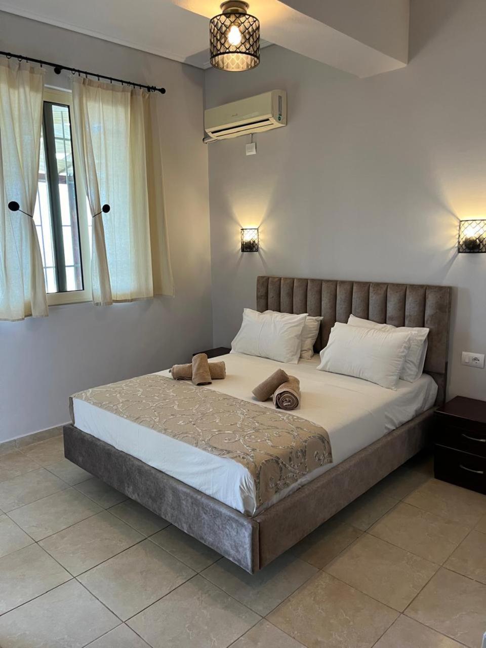 Bluemoon Suites Sarande Sarandë Exterior foto